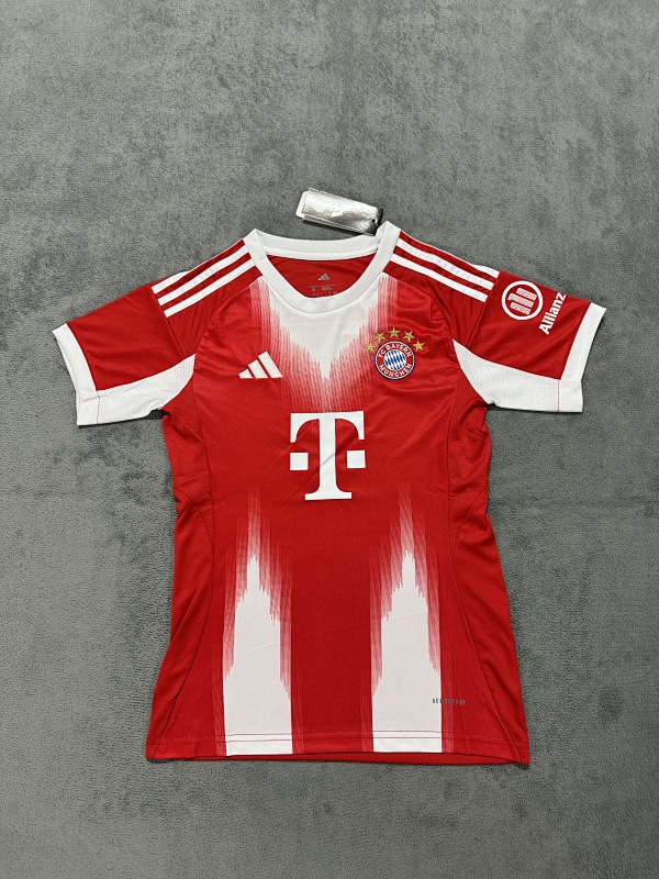 Maillot Fan Bayern Domicile Femme 2526